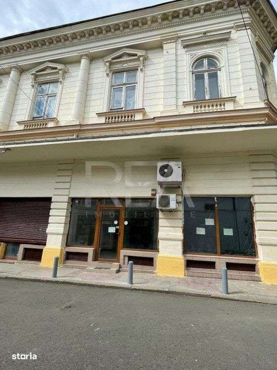 Cladire Istorica de Prestigiu in Centrul  Capitalei strada Jaques Elia - Imagine principală: 4/19