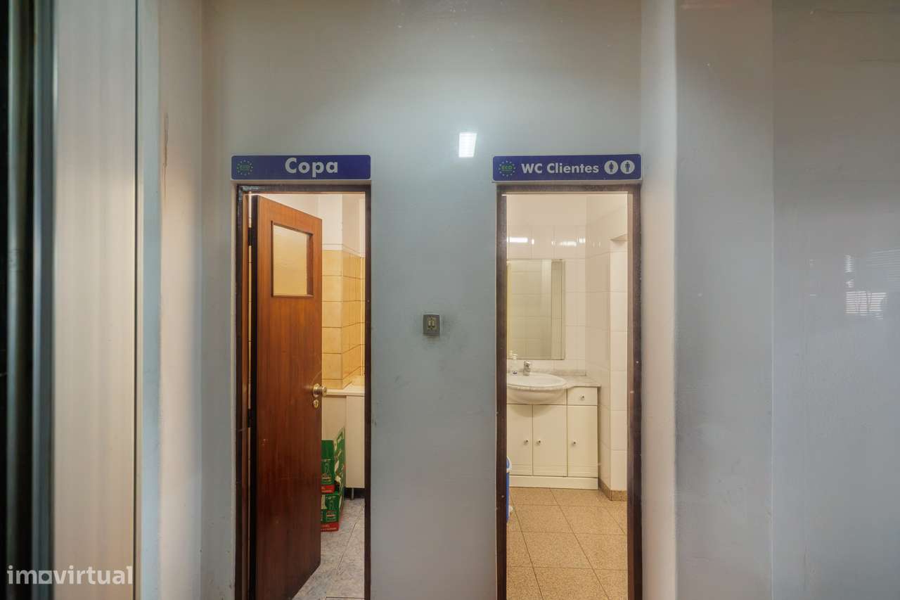 Armazém 460 m² + Logradouro 230 m², Carvalhido- Venda ou arrendamento-5