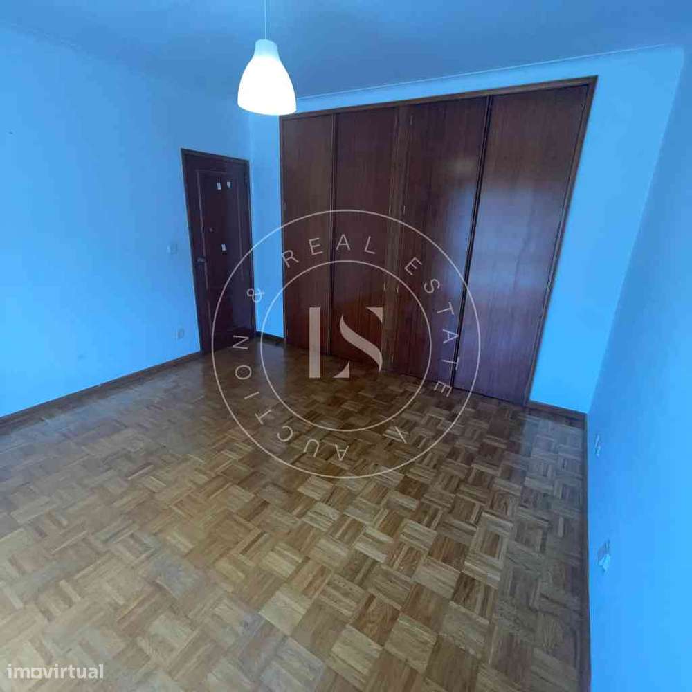 Apartamento T2 com Garagem e Arrumos | Urb. dos Altos | Cidade da Maia-24