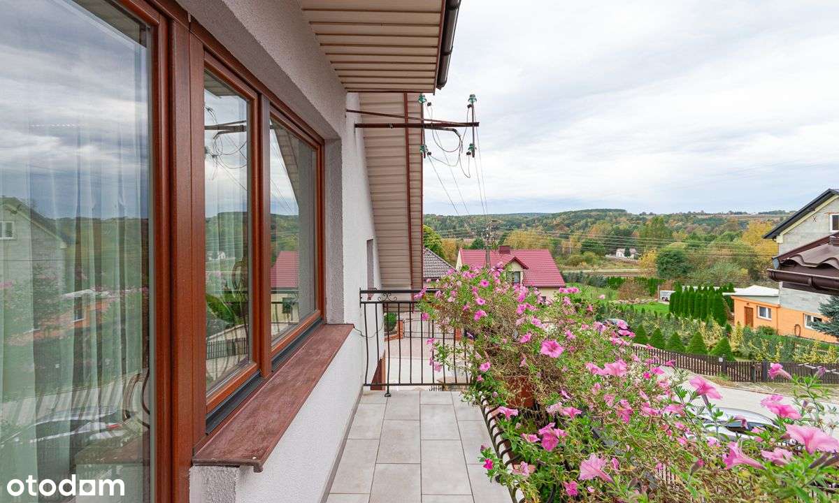 Duży dom 220m2 z pięknym ogrodem (działka 11 ar)-10