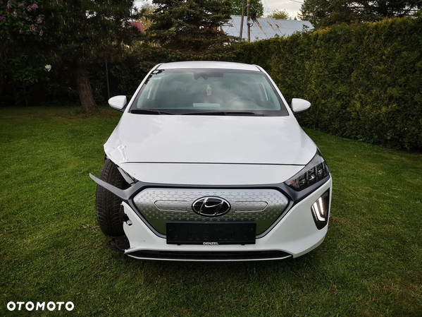 Hyundai IONIQ - 12