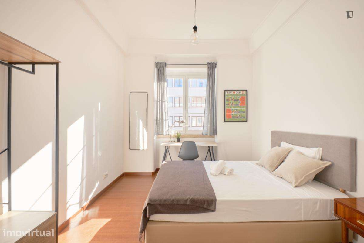 Quarto - localizado em São Sebastião Lisbon - Grande imagem: 2/20