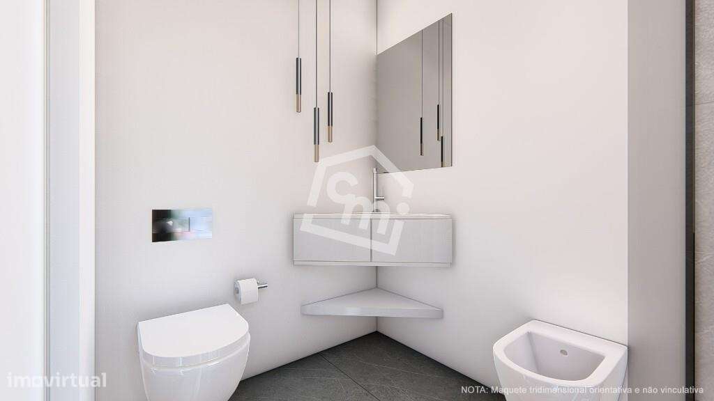 T2 Novo junto à principal estação de metro da Senhora da Hora com vara-9