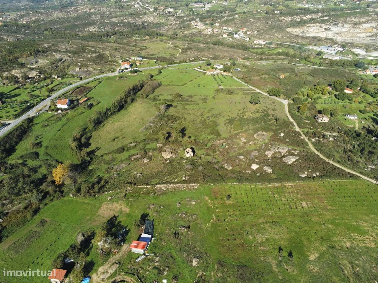 Quinta com Ruina, terreno 5,75Ha, a confrontar com ribeiro-5