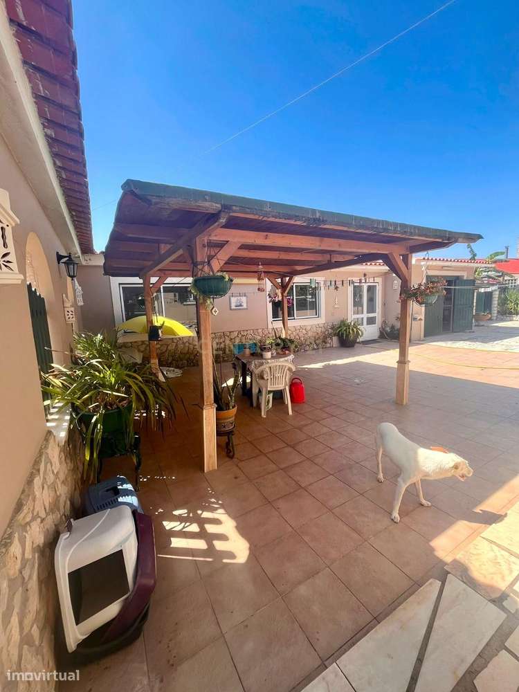 Moradia T2+2 Térrea com Piscina, Anexo de 50 m² e Lote de 1.690 m²-40
