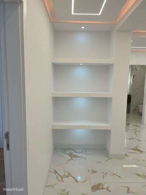 Apartamento, recuperado, para venda, Loulé - Quarteira-5