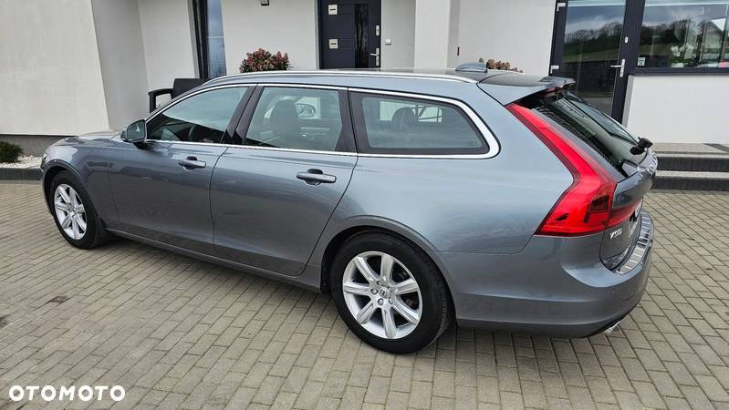 Volvo V90 D4 AWD Geartronic Momentum Pro - 34