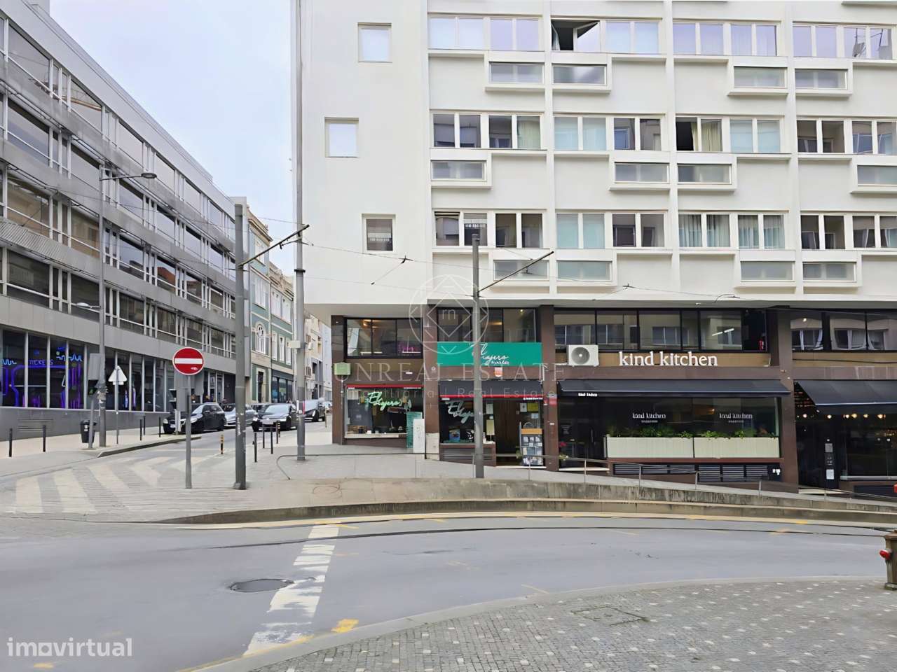 Apartamento T0+1 , novo, inserido em um edifício totalmente remodelado-8