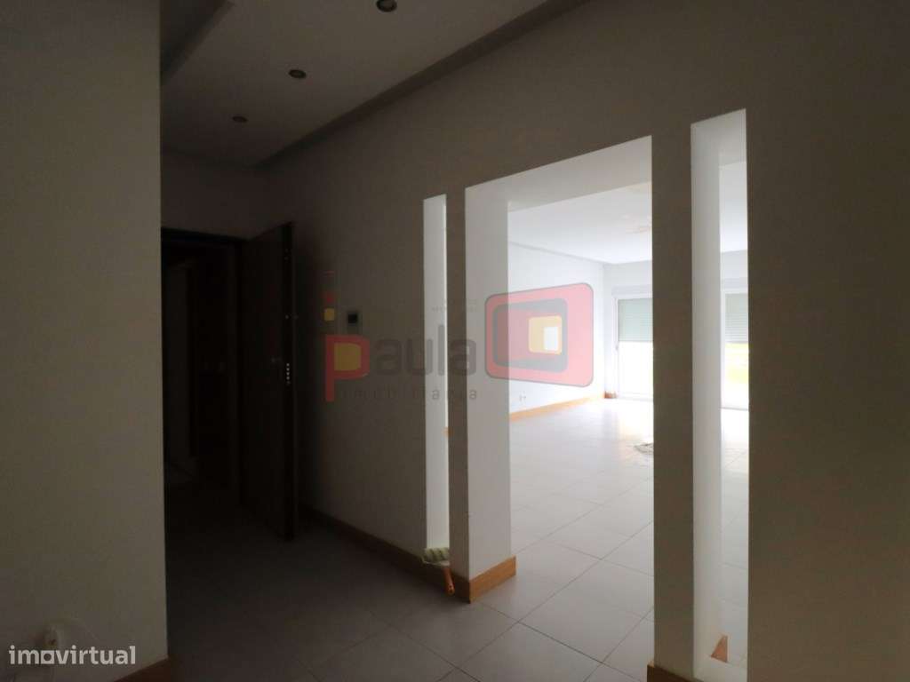 APARTAMENTO T3 COM PARQUEAMENTO - PEGÕES GARE - Grande imagem: 5/21