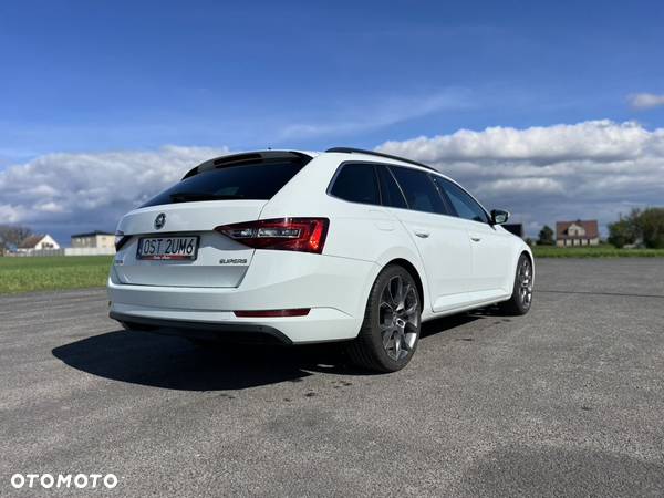 Skoda Superb 2.0 TDI L&K DSG - 9