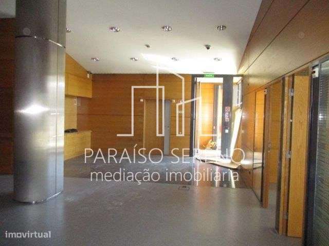 Loja p/ Comércio em S. Cosme - Grande imagem: 3/10