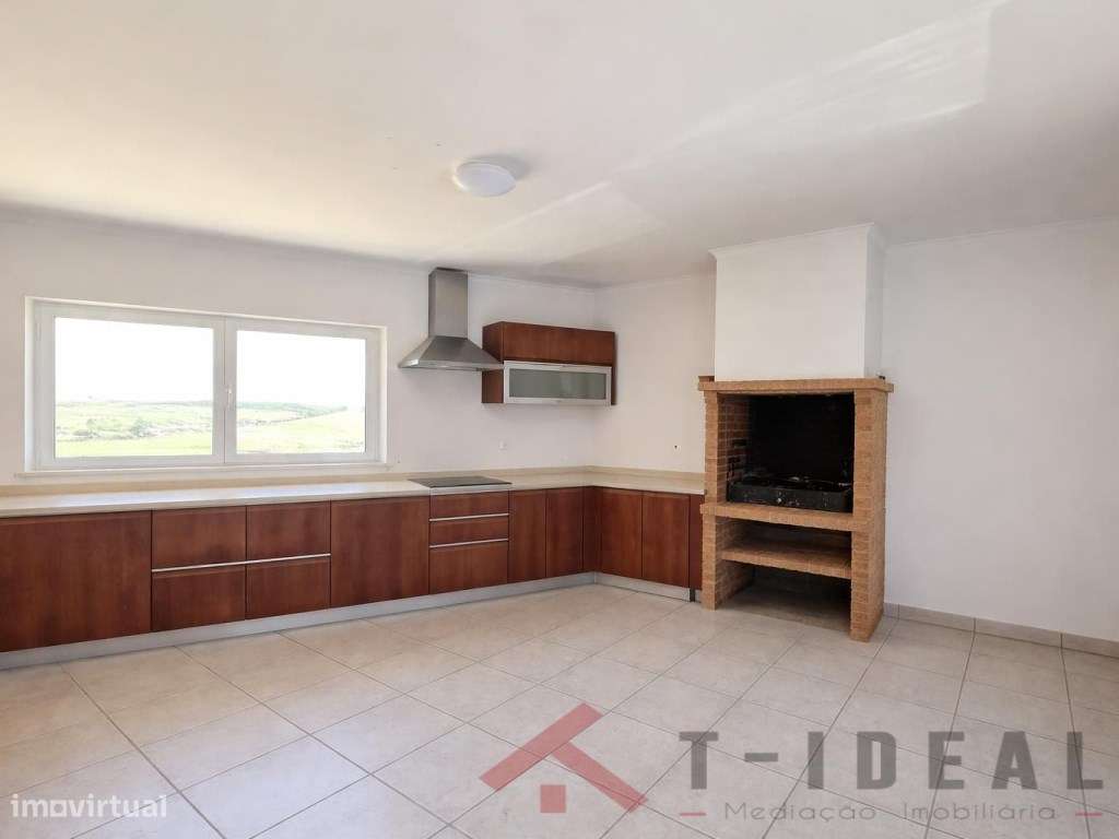 Moradia T3 próxima da Praia da Areia Branca-18