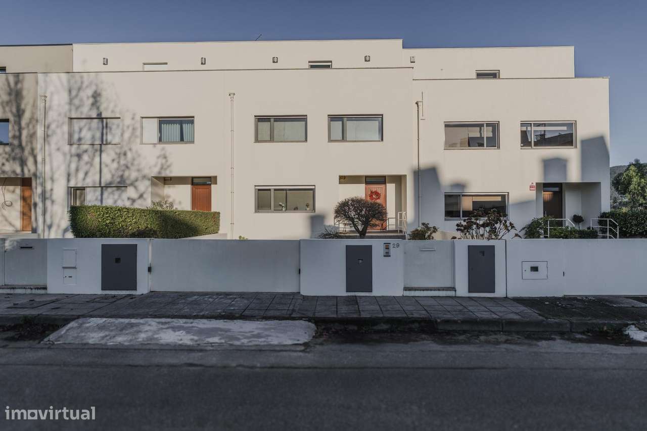 Moradia T4 com jardim e garagem dupla a 6 min do centro de Braga - Grande imagem: 3/43