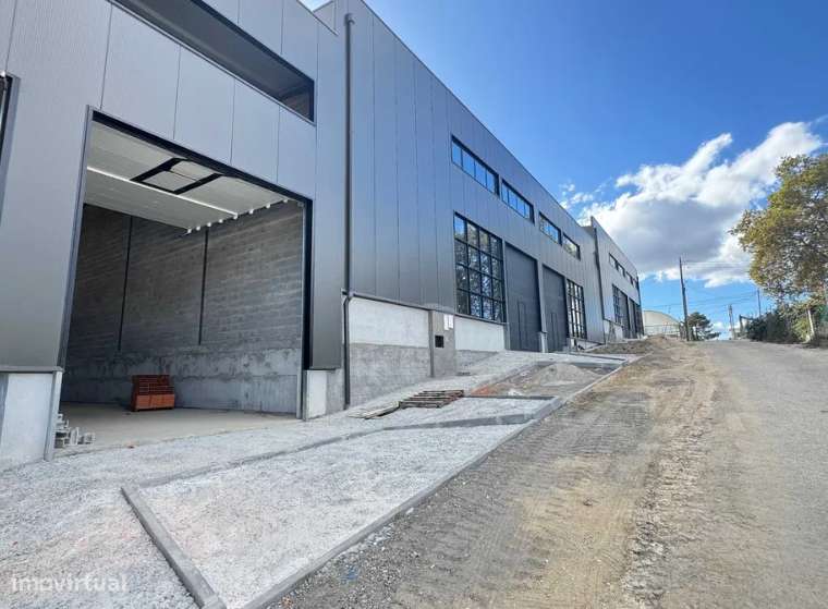 Armazem 150 M2 + 54 Logradouro Vila Meã | Amarante |-6