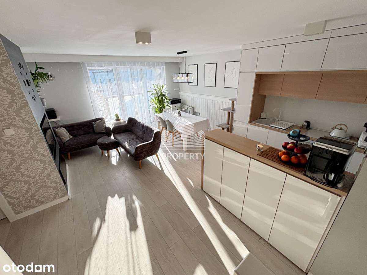 Teren ogrodzony,dwa m.postojowe,dwupoziomowe-4