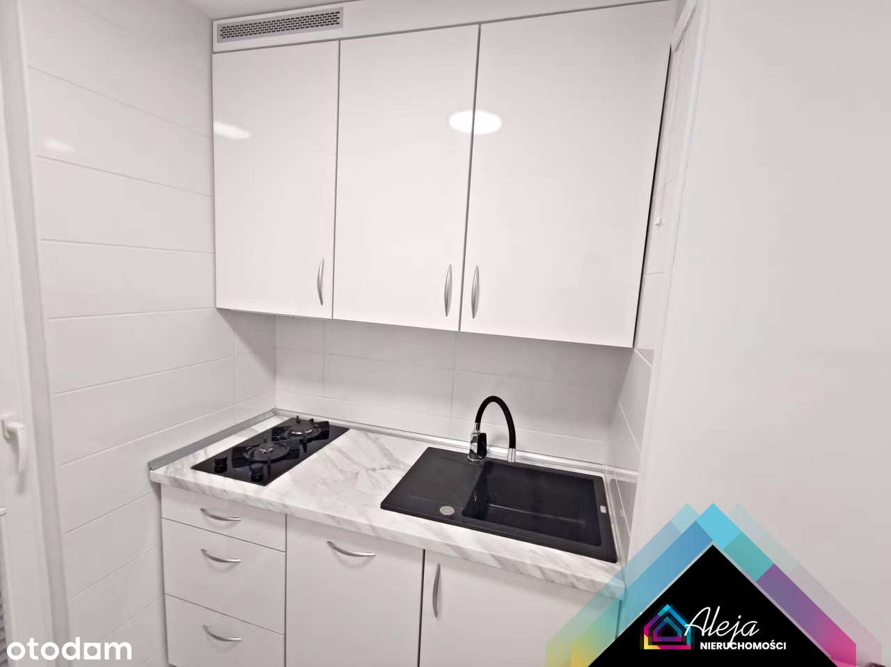 Kompaktowe mieszkanie z balkonem przy promenadzie - Pełny obrazek: 2/10