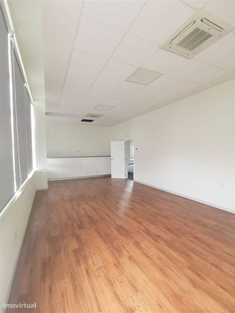 Escritórios no Centro da Maia! - Grande imagem: 3/12