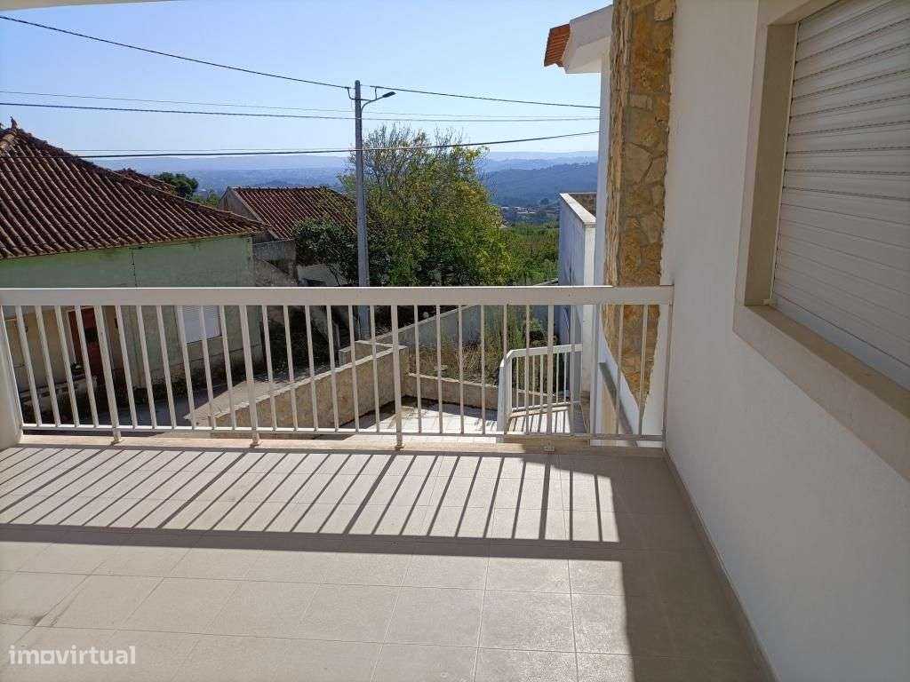 Moradia-T-8 com Terreno-Casal Jorge Dias-Alcobaça-Leiria-5