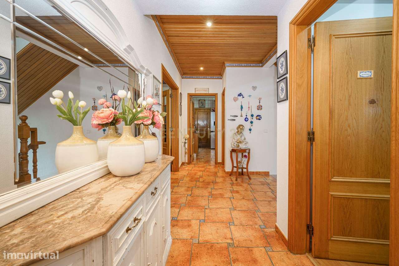 Moradia T5 de Charme com piscina, em Palmela. Conforto, Elegância e Fu-9