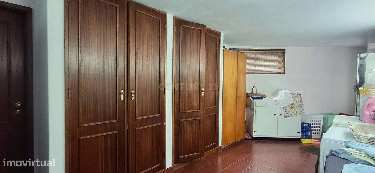 Moradia T6 (ou T4+T2) em Vila Nova de Gaia - Vilar do Paraíso-26