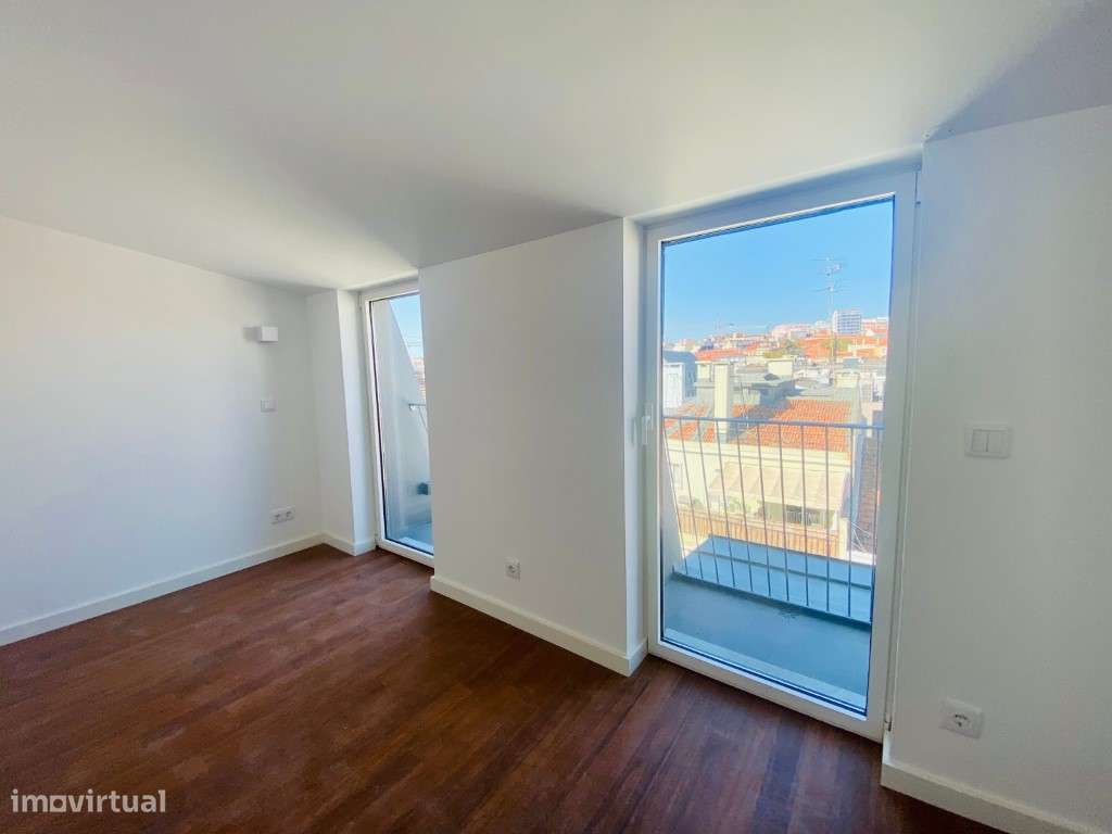Apartamento T2, varanda, Anjos Lisboa-29