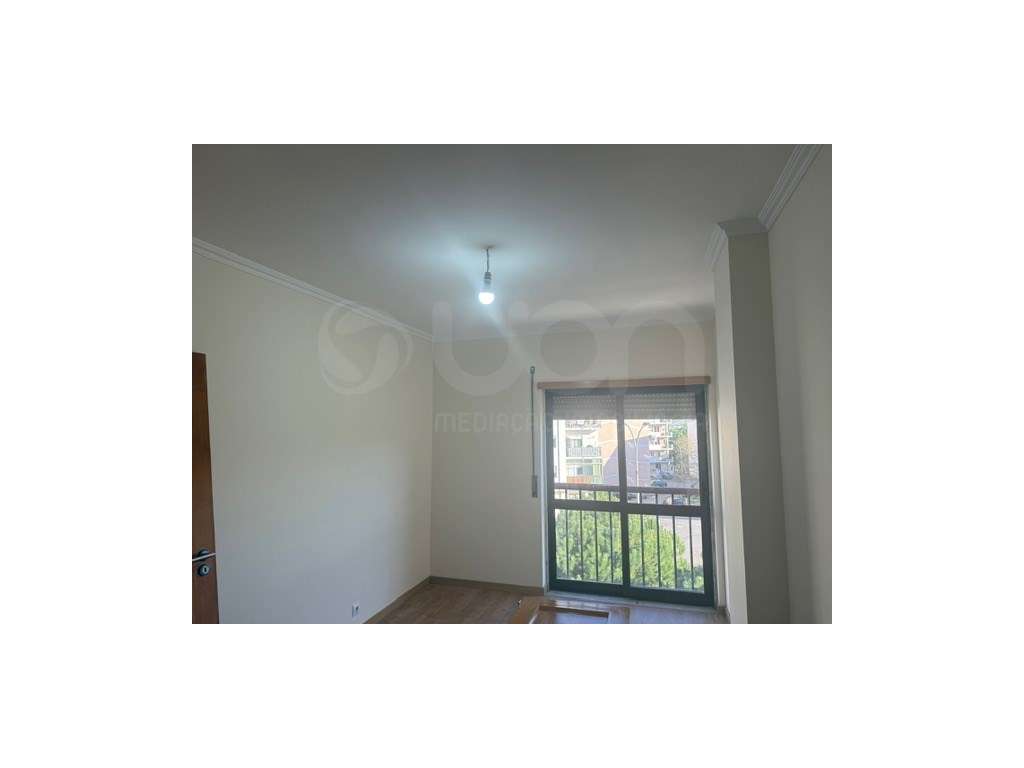 Apartamento T3 em Rio de Mouro, Sintra-11