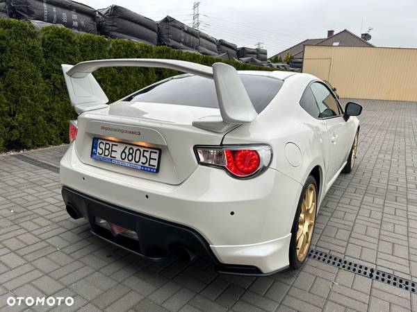 Toyota GT86 2.0 Premium - 8