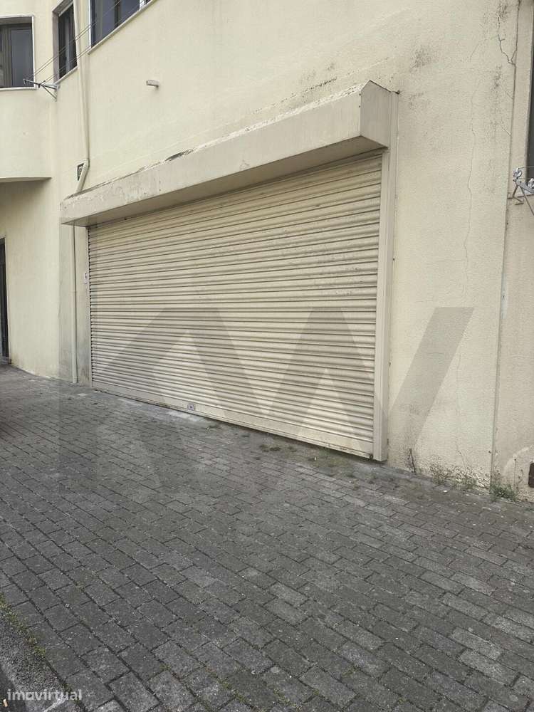 LOJA NA AVENIDA DAS DESCOBERTAS INFANTADO LOURES 180 M2 E 2 ENTRADAS-14