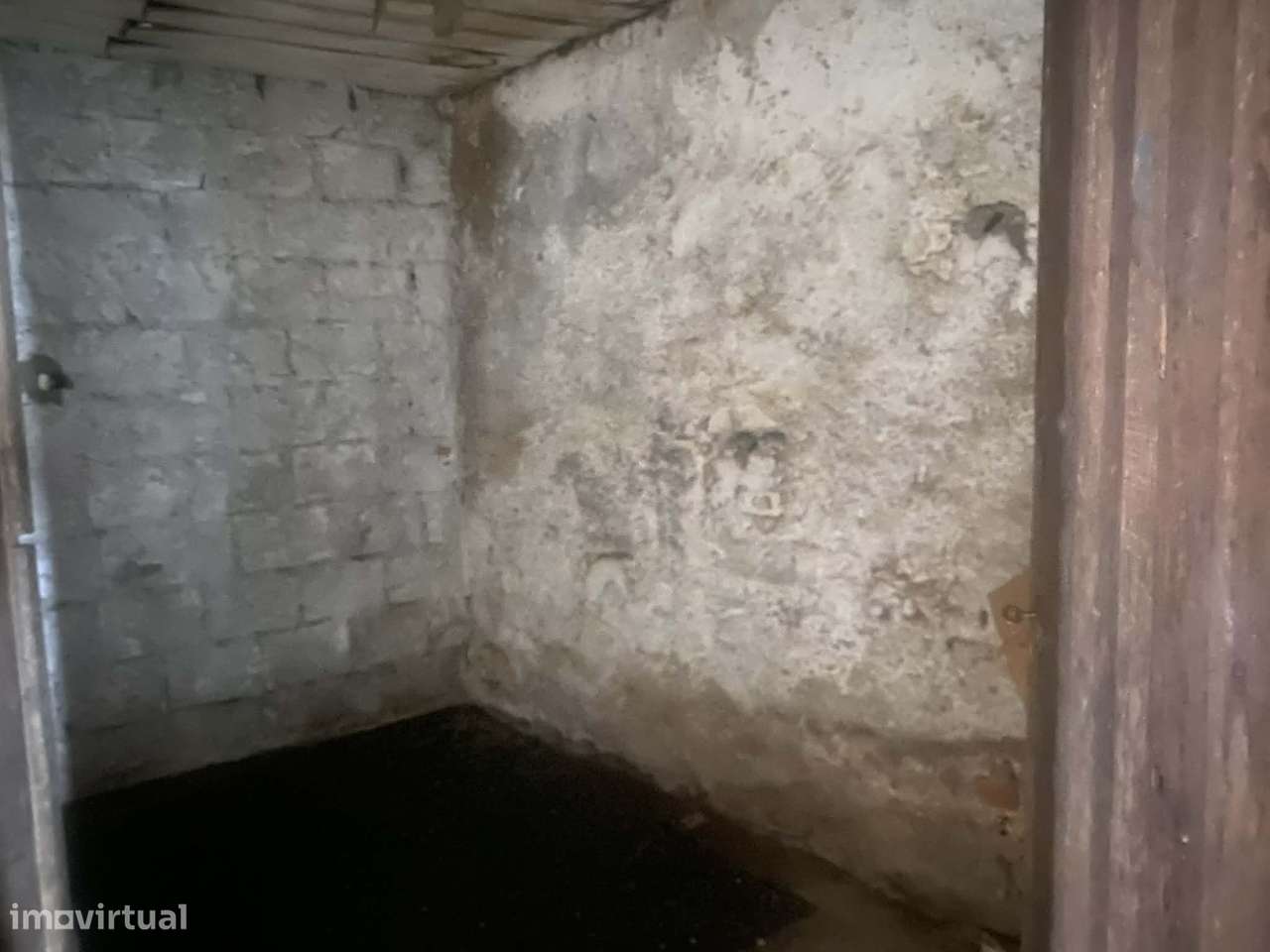 Vende-se casa para renovar na Pampilhosa a 19 km de Coimbra.-12