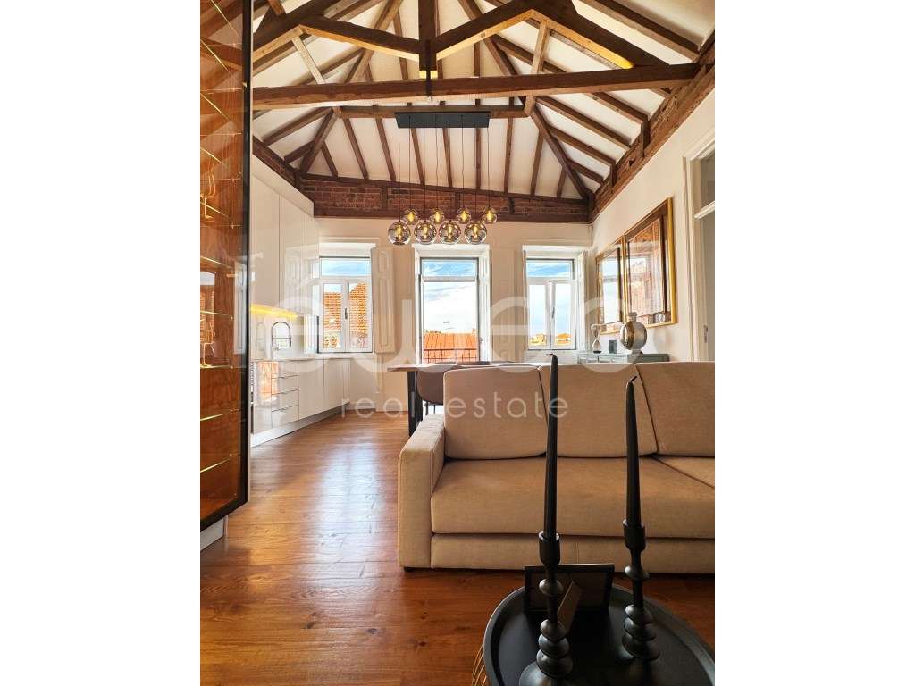 Penthouse T2 em plena Baixa de Setúbal-10