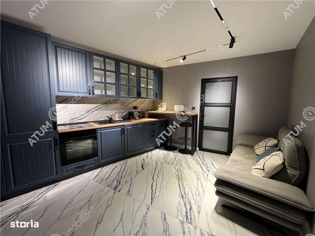 Apartament renovat cu 2 camere si terasa in zona Tribunei din Sibiu - Imagine principală: 5/18