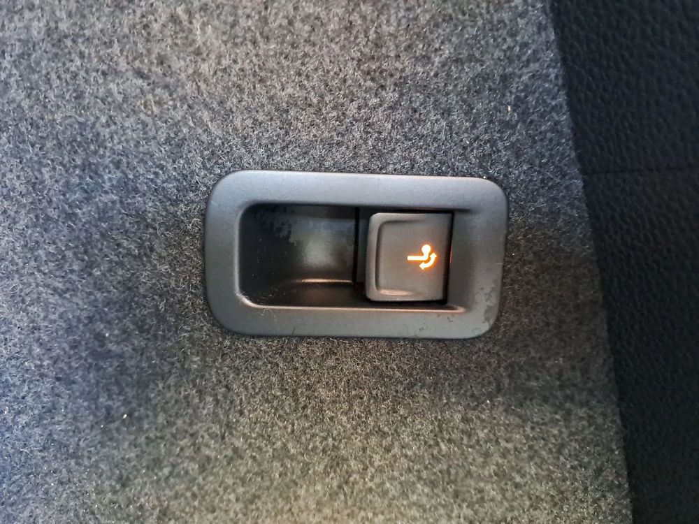 SKODA KAROQ 1.5 TSI ACT Style DSG Kamera HAK SmartLink Salon PL ASO 1wł VAT-MARŻA