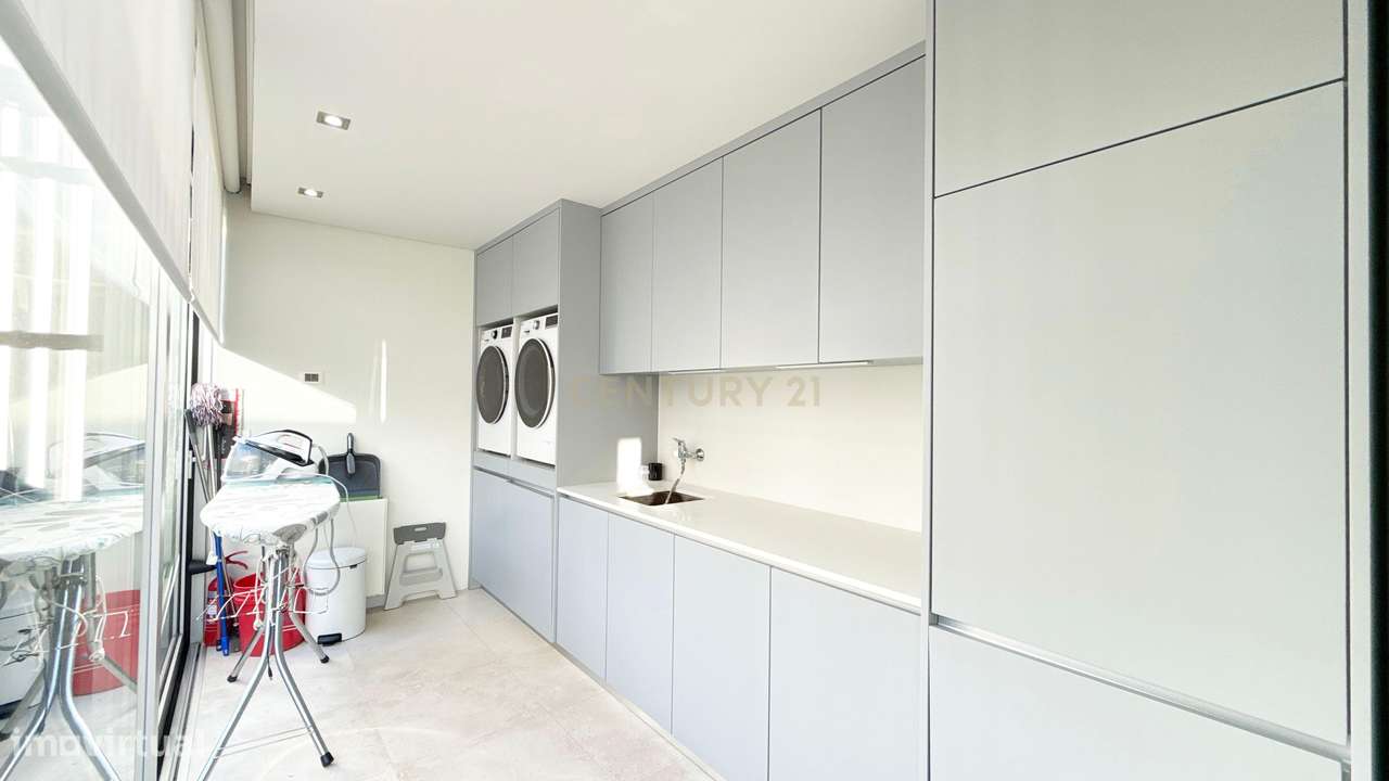 Moradia Térrea de Luxo com Piscina Aquecida e Jacuzzi a 2 km da Praia-26