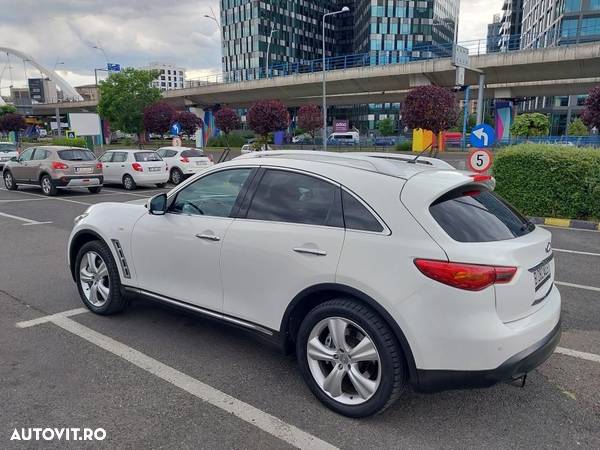 Infiniti FX 30 FX30d AWD Aut. S - 9