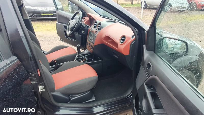 Ford Fiesta 1.3i Comfort - 9