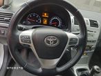 Toyota Avensis 2.0 D-4D Sol - 11