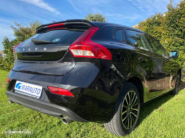 Volvo V40 2.0 D3 Momentum - 9