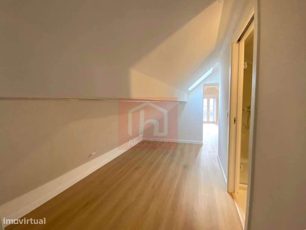 Apartamento duplex T2+2 com terraço no centro histórico Alcochete-25