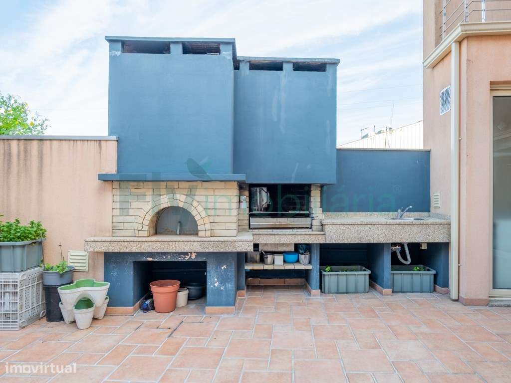 Moradia T3 em Fermentões com Piscina e Zona de Churrasqueira-50