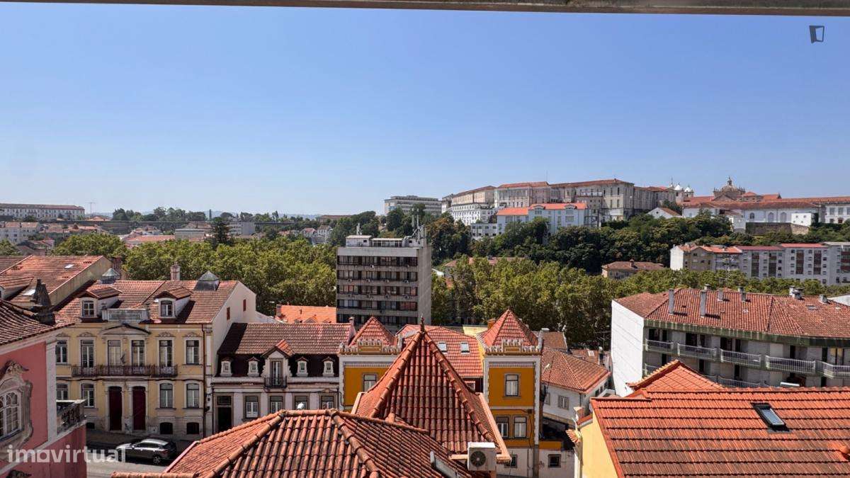 Quarto - localizado em Montes Claros Coimbra - Grande imagem: 3/7