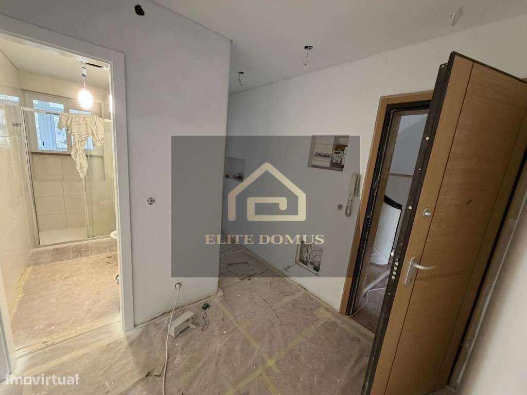 T2 Renovado com grande Quintal, Amadora! - Grande imagem: 2/15