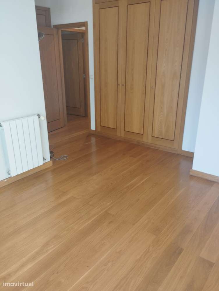 Arrendamento de apartamento t3 na Rua Helena Timóteo - Grande imagem: 5/17