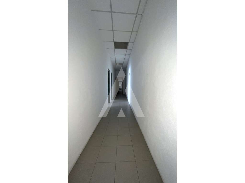 Edifício composto por Lojas e Escritórios no centro Histórico de Év...-12