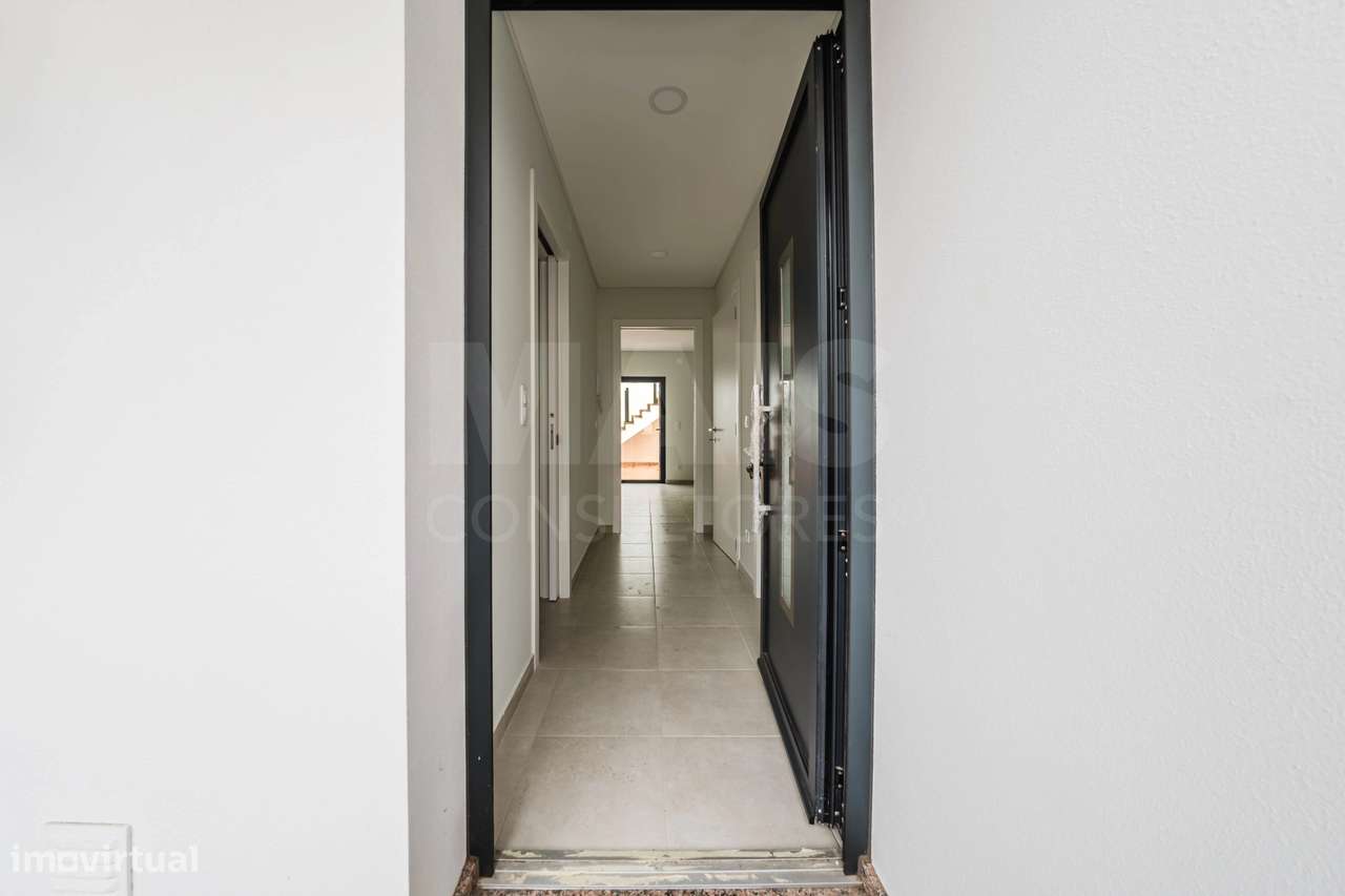 Moradia T2 - Grande imagem: 2/24