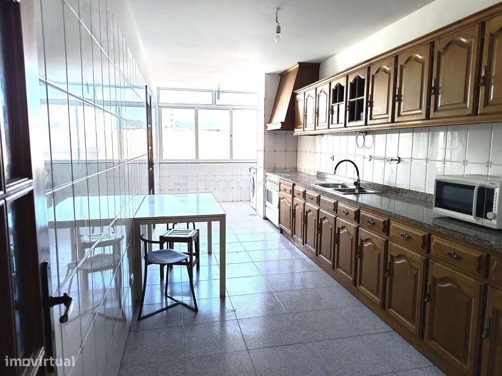 Apartamento T3 - próximo ao Braga Parque, com lugar de garagem-6