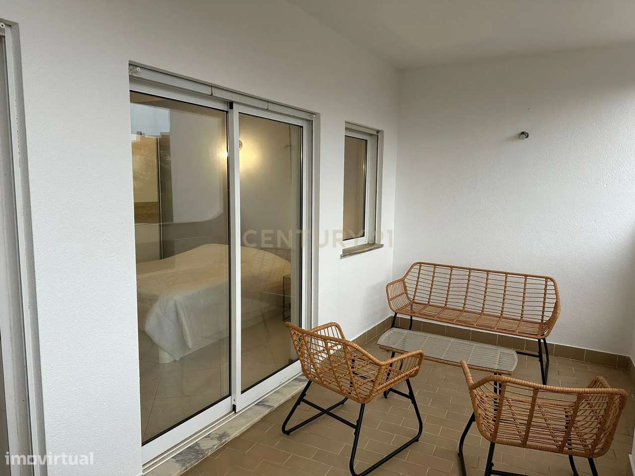 Magnífico apartamento T2 com Piscina e vista mar no coração de Albufei-27