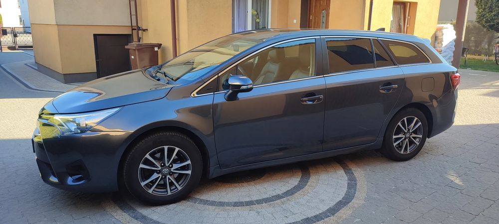 Toyota Avensis III Touring Sports 1.8 Edition-S 2017