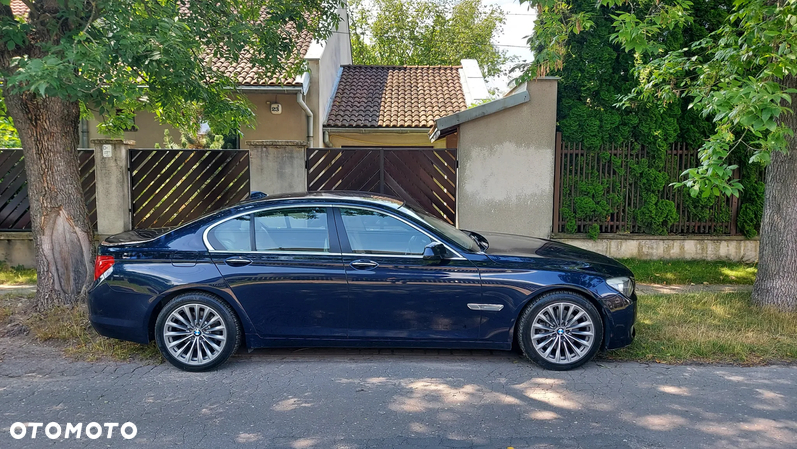 BMW Seria 7 740d xDrive - 5