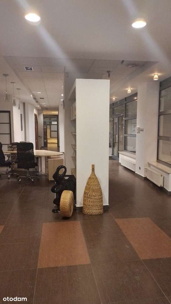 Sprzedam atrakcyjny lokal użytkowy-7