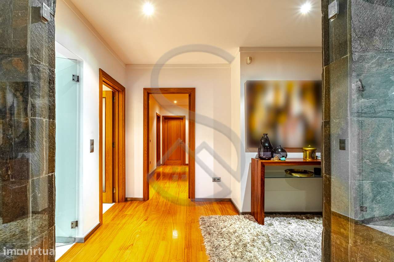 Apartamento T3 de Luxo em Vilar do Paraíso e Mafamude-26